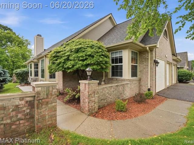Condo for sale in Fenton, Michigan