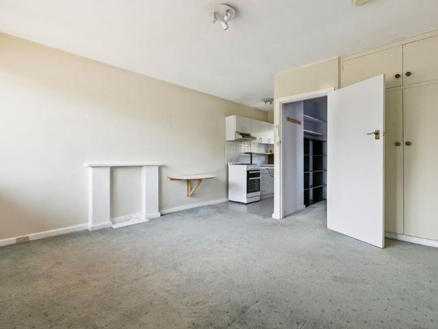 Apartment for rent in Elwood, Melbourne