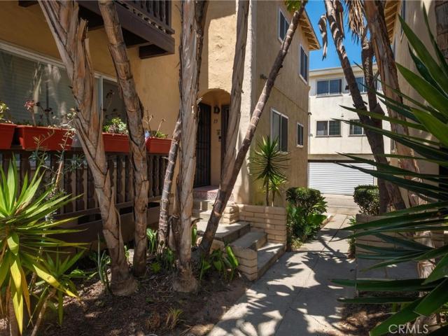 Condo for sale in Canoga Park, California