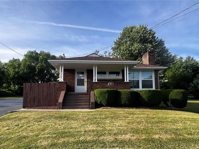 House for sale in Brookfield, Ohio