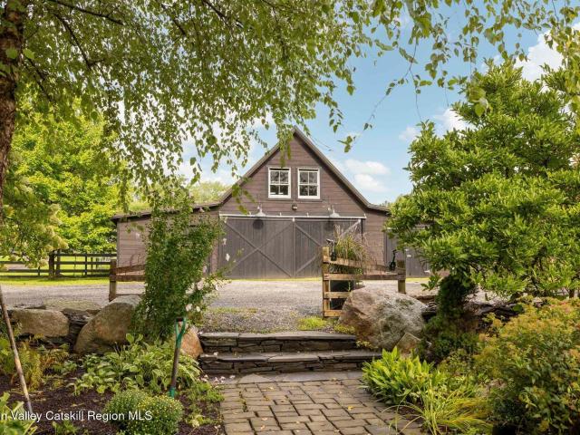 House for sale in Tuthilltown, Town of Gardiner