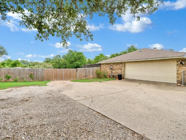 House for sale in Riesel, Texas