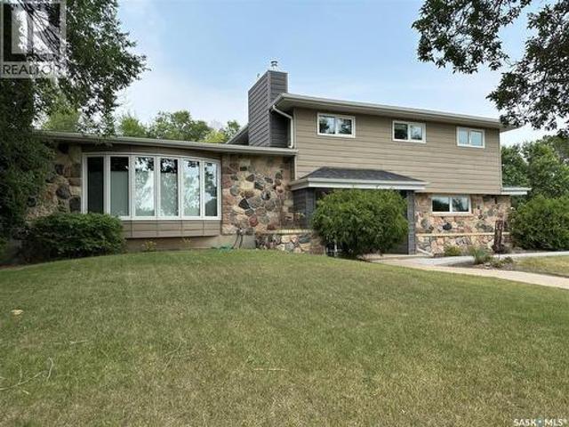 House for sale in Weyburn, Saskatchewan