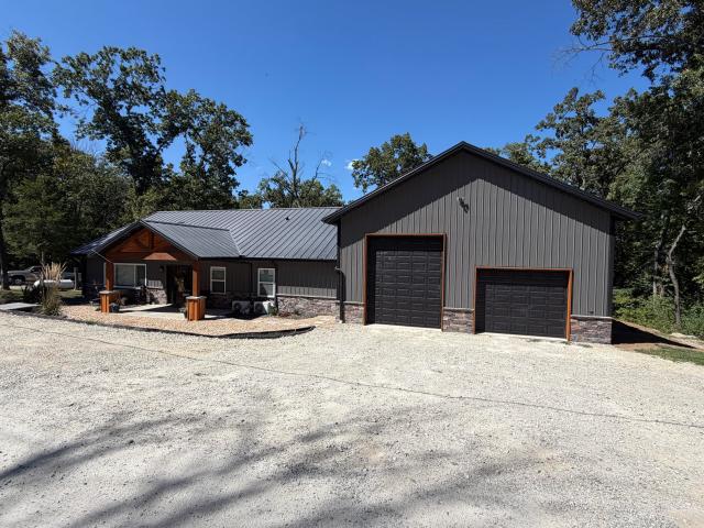 House for sale in Stone, Missouri