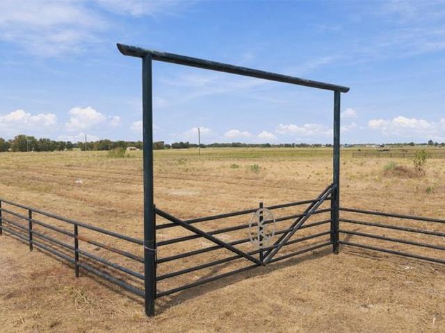 Land for sale in Marlin, Falls County