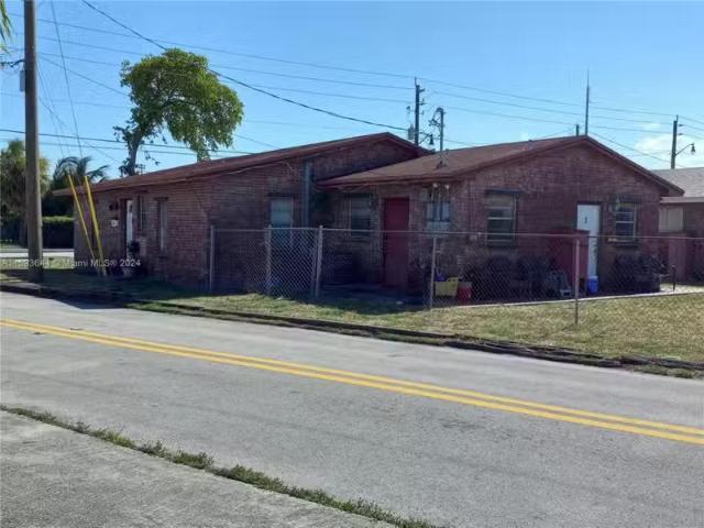House for sale in Hollywood
