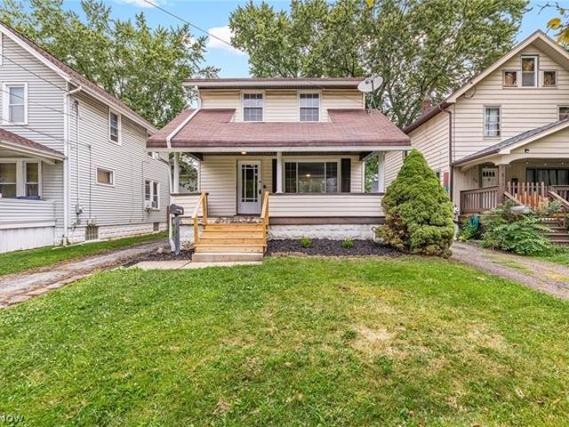 House for sale in Summit, Ohio