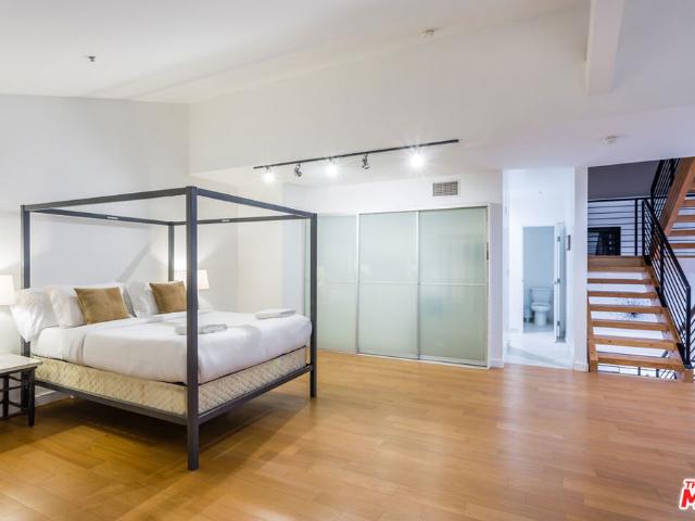 Property for rent in Canoga Park, California