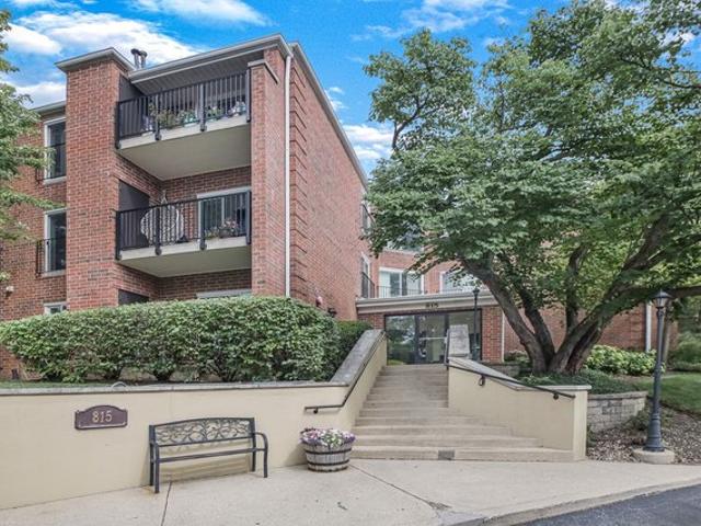 Condo for sale in Elk Grove Village, Illinois