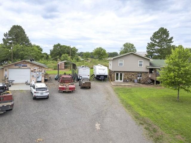 House for sale in Ark