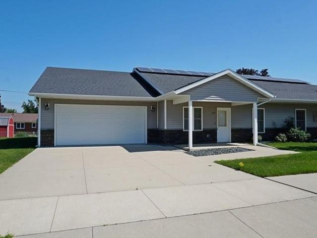 Townhouse for sale in Charles City, Iowa