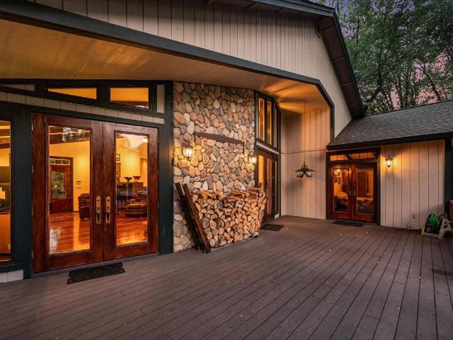 House for sale in Mccloud, California