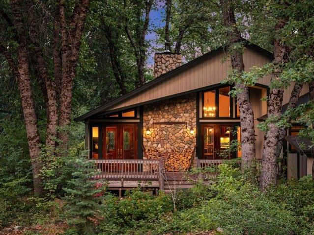 House for sale in Mccloud, California