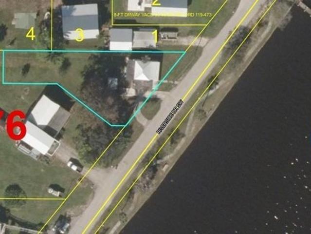 House for sale in Moore Haven, Florida