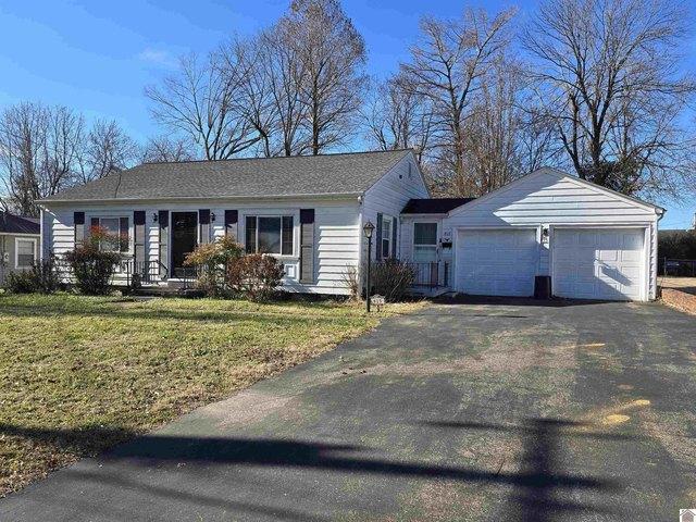 House for sale in Mayfield, Kentucky