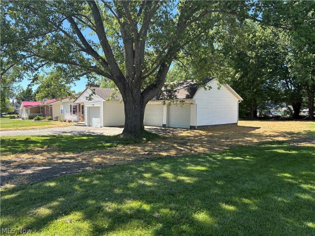 House for sale in Geneva, Ohio