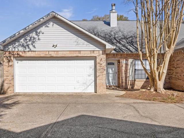 Townhouse for sale in Crestview, Florida
