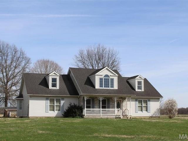 House for sale in Bethalto, Illinois