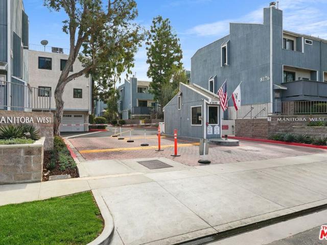 Condo for sale in Canoga Park, California