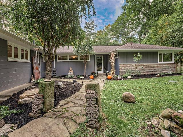 House for sale in Chagrin Falls, Geauga County