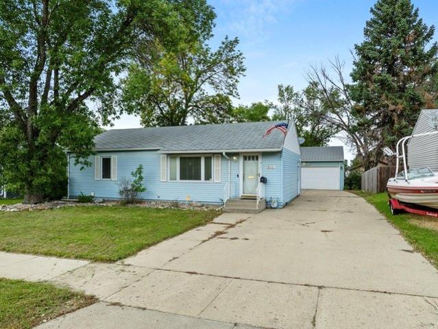 House for sale in Minot, Ward County