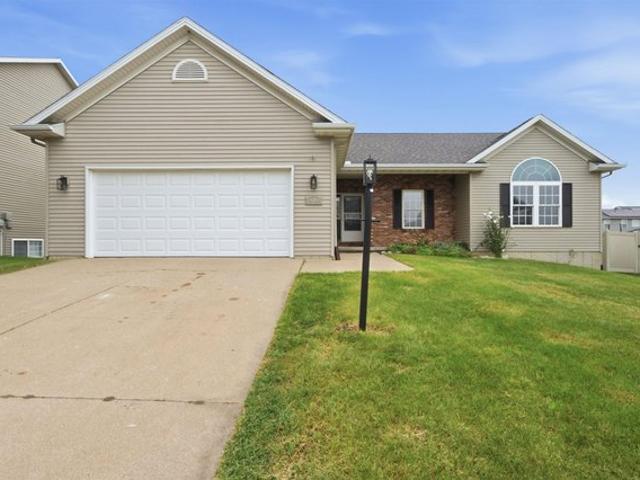 House for sale in Washington, Illinois