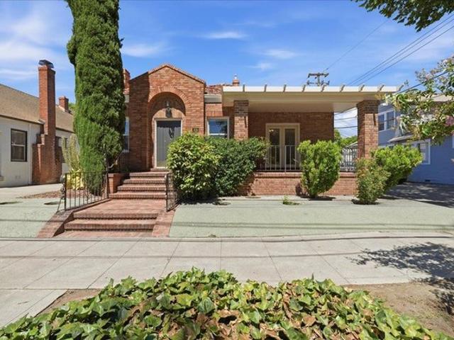 House for sale in East Sacramento, Sacramento