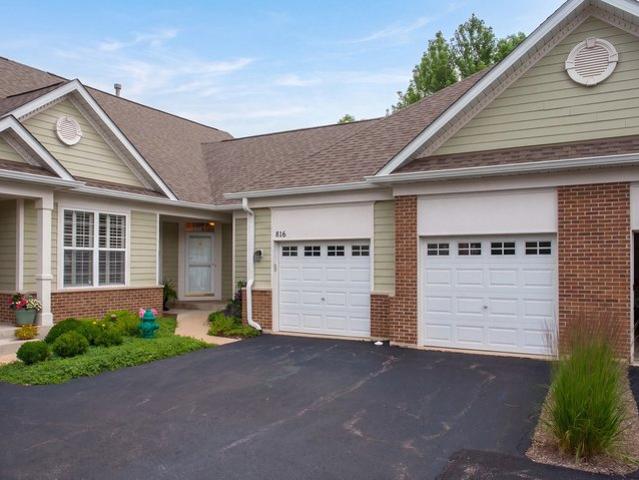 Townhouse for sale in Batavia, Illinois