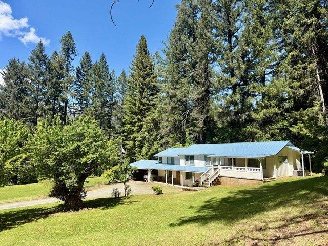 House for sale in Happy Camp, California