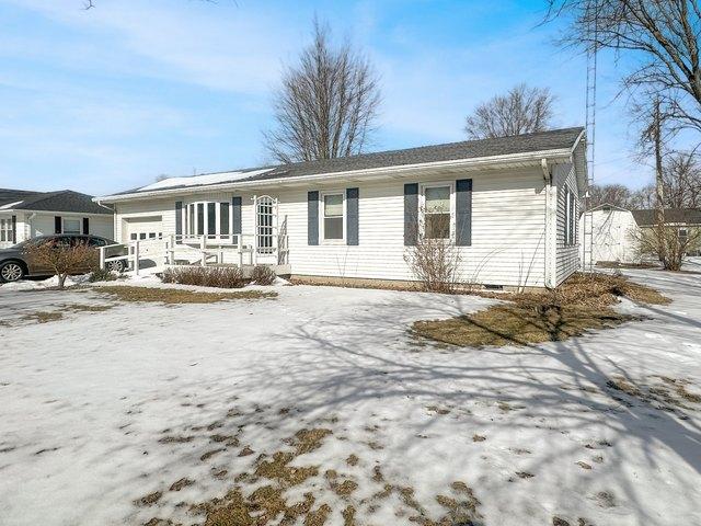 House for sale in Douglas, Illinois