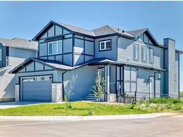 House for sale in Strathmore, Alberta