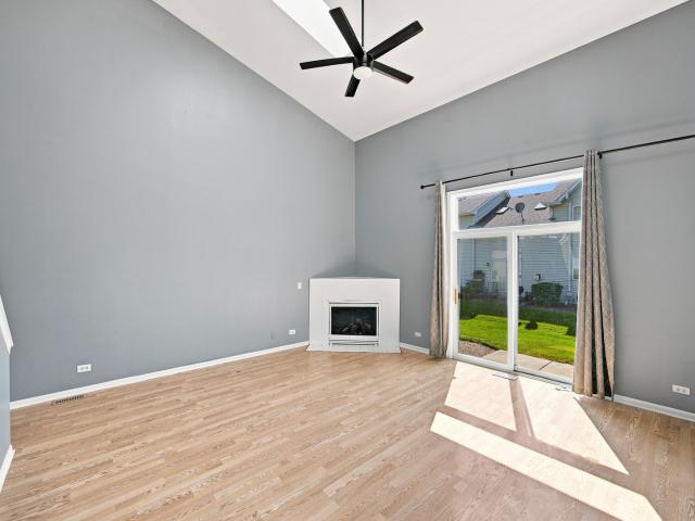 Townhouse for sale in Hampshire, Illinois