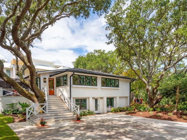 House for sale in Isle Of Palms, South Carolina