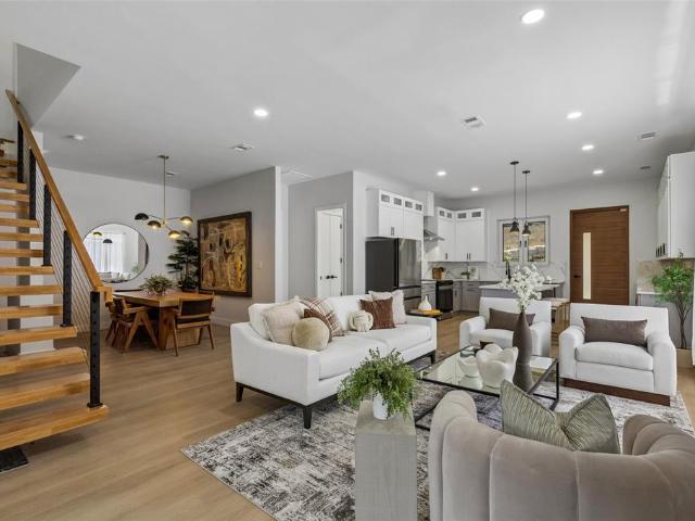 Townhouse for sale in Grand Prairie, Texas
