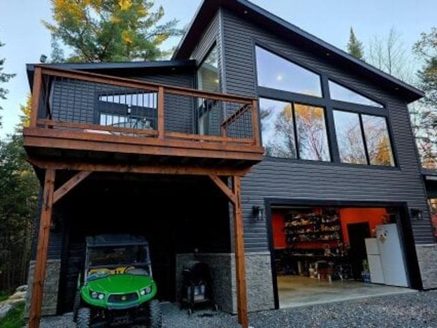 House for sale in Ontario