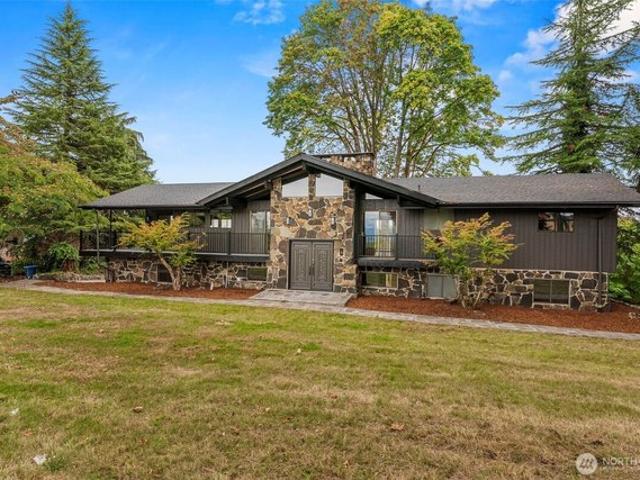 House for sale in Castle Rock, Cowlitz County
