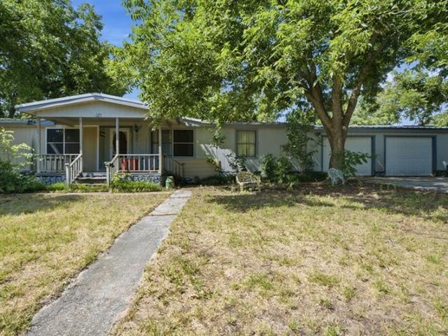 House for sale in De Leon, Texas