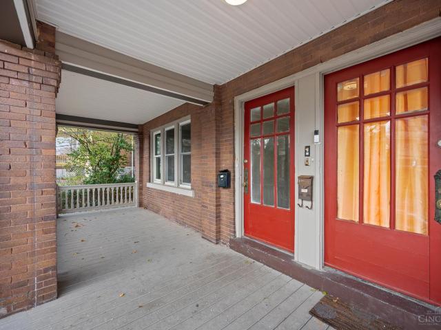 House for sale in Avondale, Roselawn