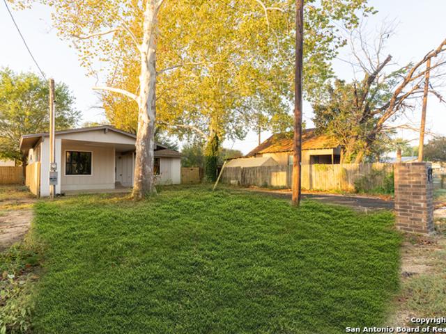 House for sale in Somerset, Texas