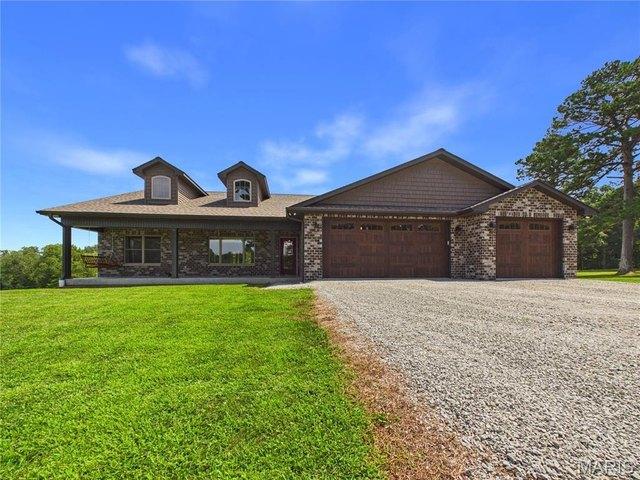 House for sale in Sainte Genevieve, Missouri