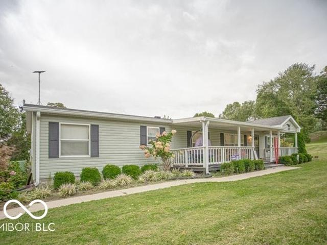 House for sale in Middlebury, Clay City