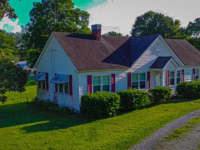 House for sale in Hamilton, Alabama
