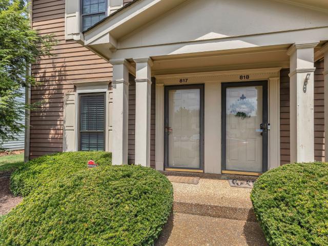 Townhouse for sale in Brentwood Townhouse for sale in Brentwood