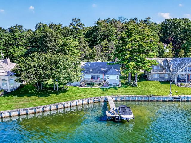 House for sale in Pentwater, Michigan