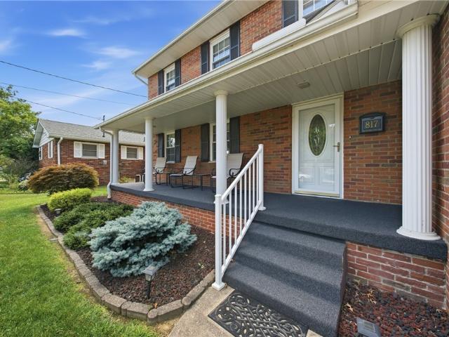 House for sale in Belpre, Washington County