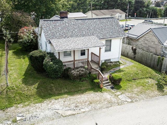 House for sale in Giffen, Springdale Township