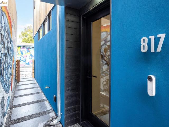 Condo for sale in Berkeley, California