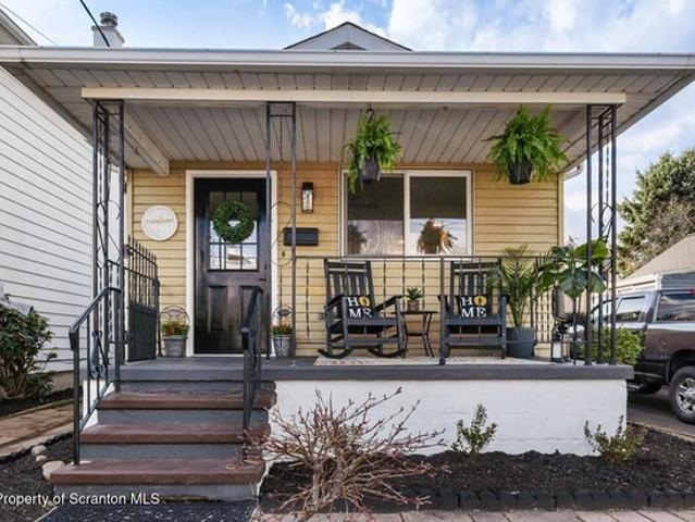 House for sale in Dickson City, Pennsylvania