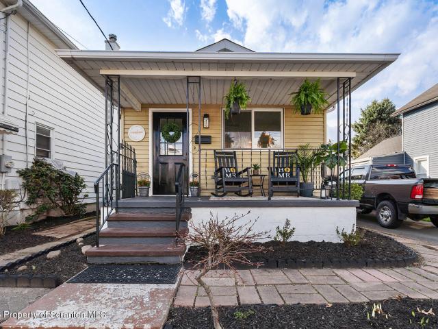 House for sale in Dickson City, Pennsylvania