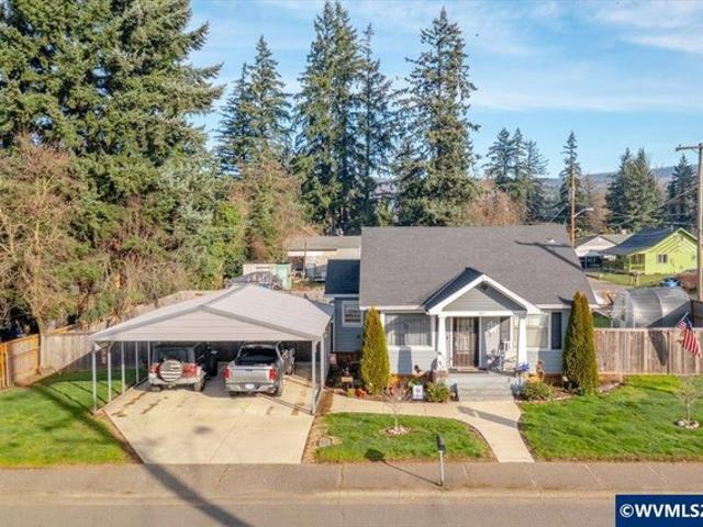 House for sale in Oregonia